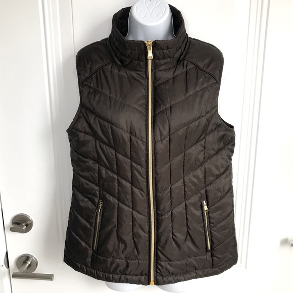 K. Jordan Jackets & Blazers - 🔴 4/$15 K. Jordan brown puffer vest with goldtone zipper. No size tag in EUC